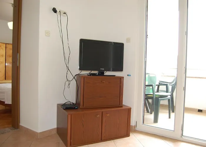 Διαμέρισμα Bogovicda By El-pi Tours Malinska