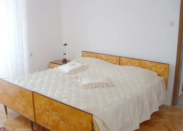 Bogovicda By El-pi Tours * Malinska