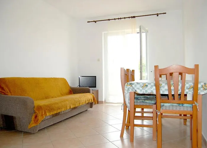 Apartment Bogovicda By El-pi Tours Malinska